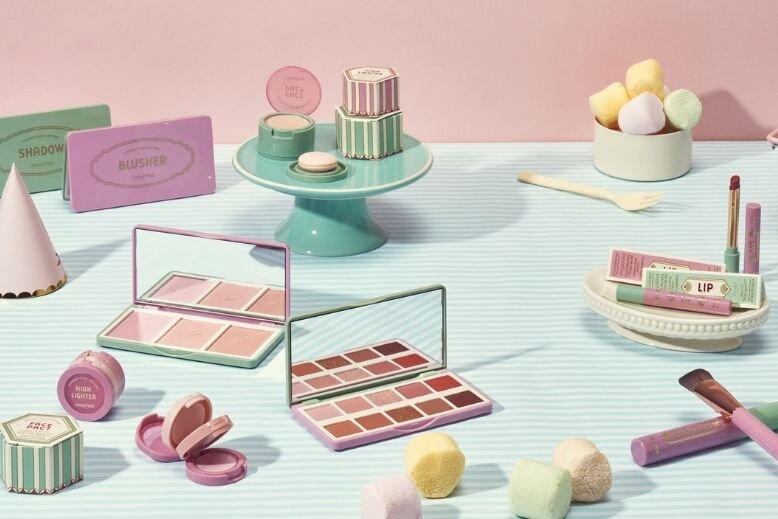 Innisfree #VintageFilterMakeup Collection A styled spread featuring the Innisfree #VintageFilterMakeup Collection
