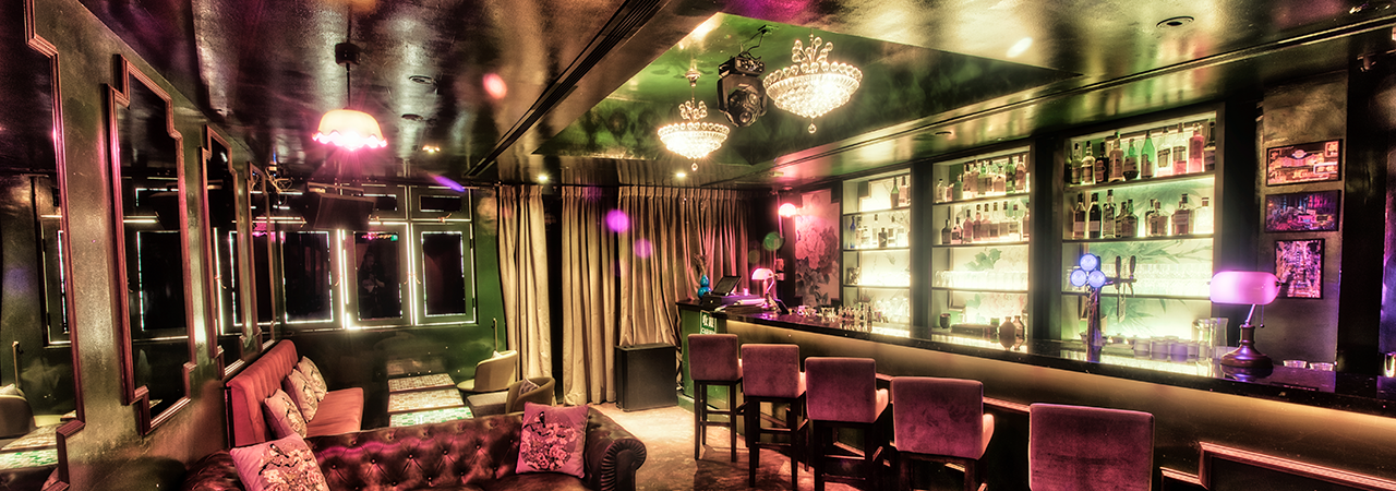 Cocktail aficionados should make a beeline for Mona Lounge, Sum Yi Tai’s back-room cocktail lounge.