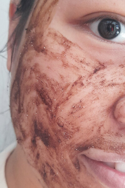 KORA Organics Turmeric Brightening & Exfoliating Mask application A selfie showing how the KORA Organics Turmeric Brightening & Exfoliating Mask looks once it dries