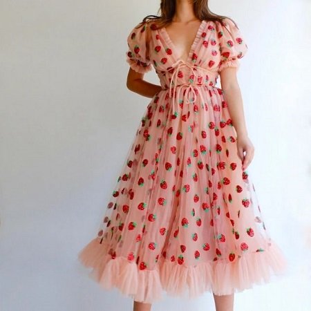 What To Wear With The Viral Lirika Matoshi Strawberry Dress | Clozette