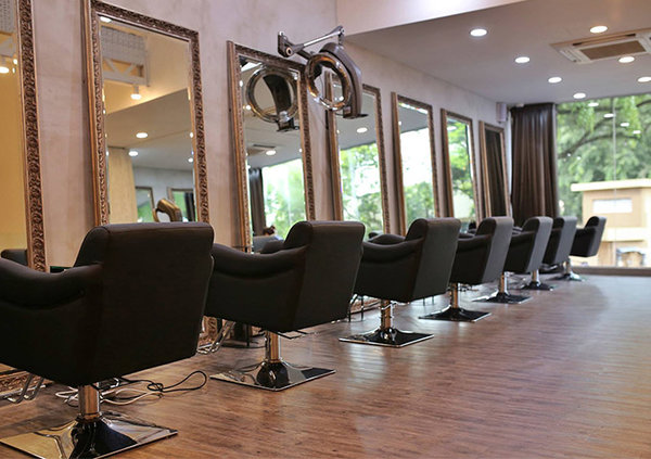 Head to Kream Salon for effortlessly beautiful hair, styled by its fashion-forward, knowledgable and versatile team.