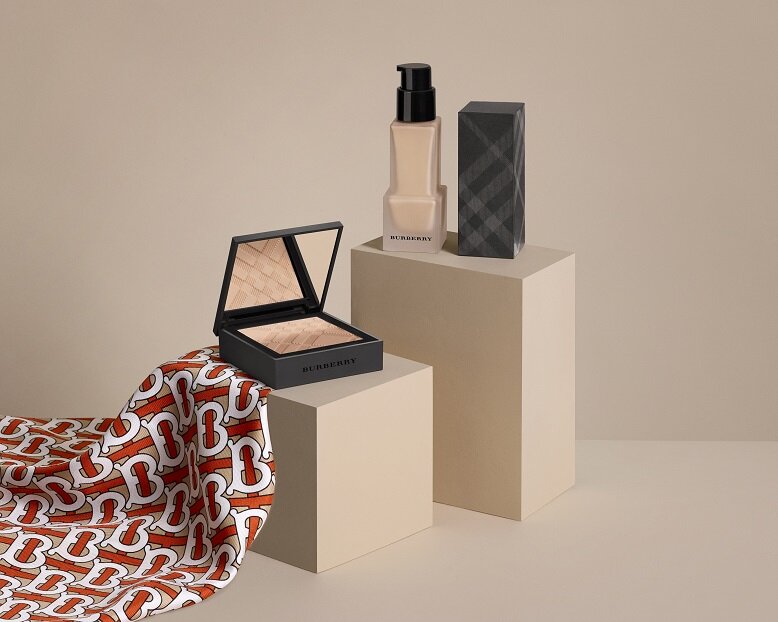 Burberry Matte Glow Foundation Burberry Matte Glow Foundation
