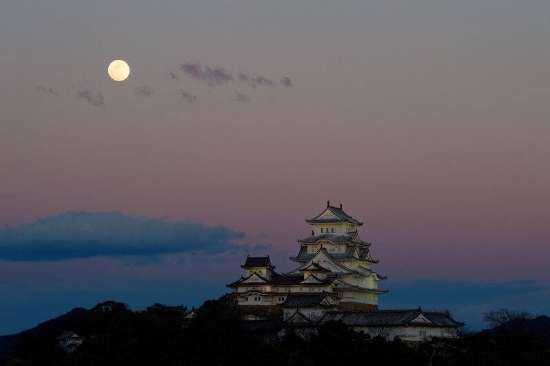 himeji castle moon viewing