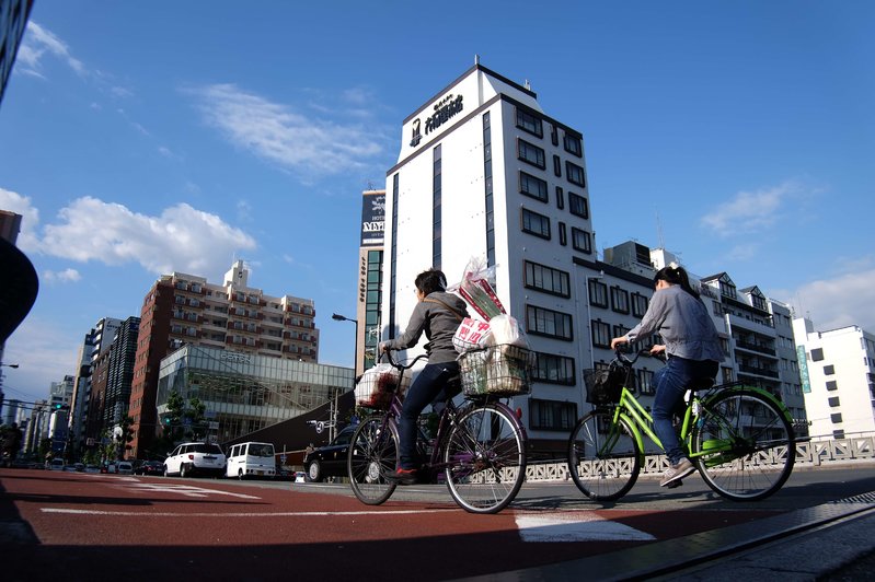 Bicycle commuting in Osaka