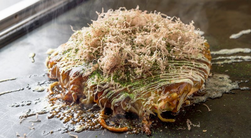 Ways to eat okonomiyaki
